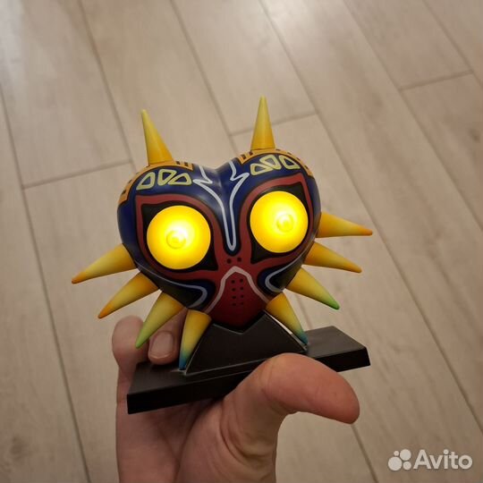 Zelda majora mask lamp