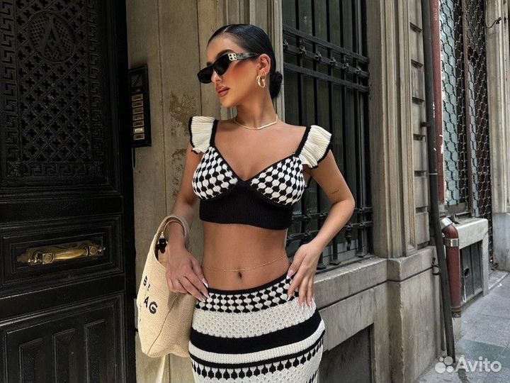 Костюм женский вязаный