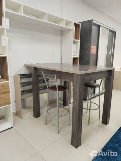 Барный стол и стулья бу