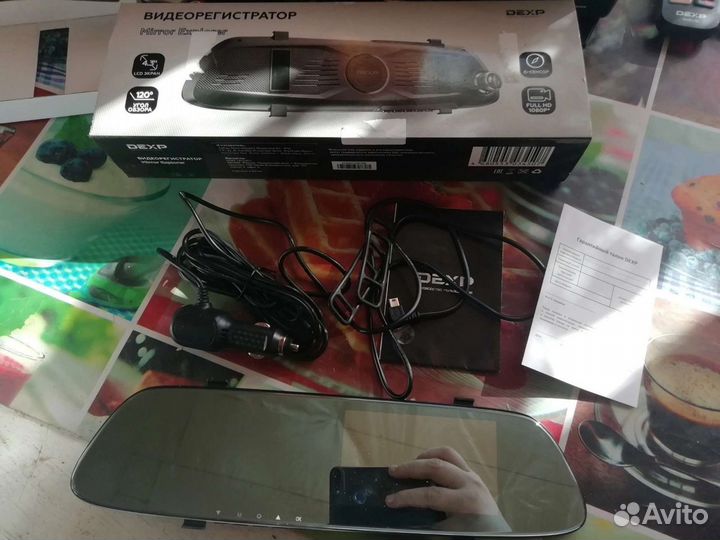 Видеорегистратор-зеркало, fullhd, 120град.,G-сенсо