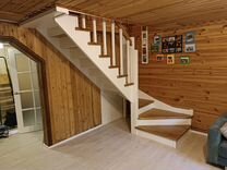 Деревянная лестница на 2этаж для коттеджа