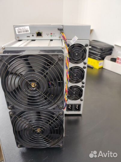 Asic майнер Bitmain Antminer S19