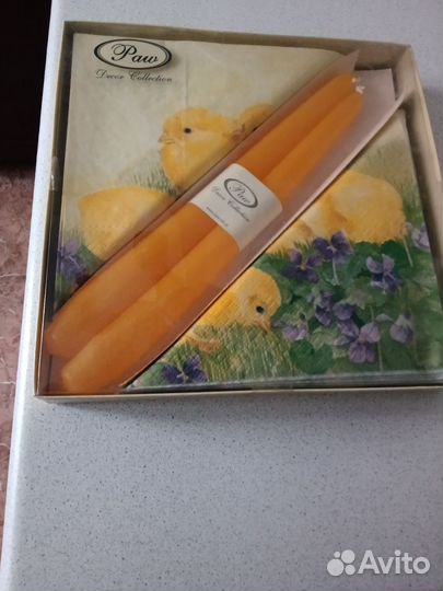 Свечи и салфетки к праздничному столу