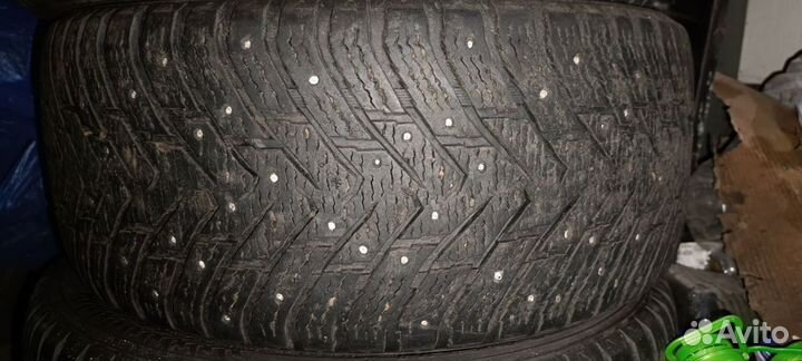 Nokian Tyres Hakkapeliitta 8 SUV 275/40 R20 110T