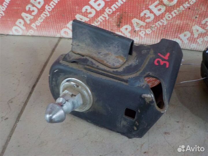Крепление сидения заднее LADA Priora хэтчбэк 21126