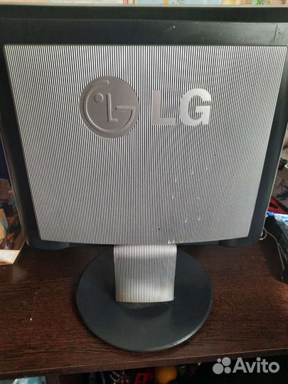 Монитор LG