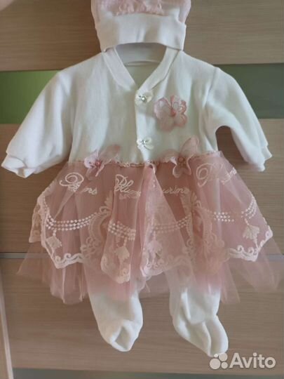 Костюм на выписку для девочки