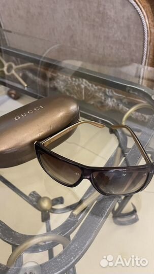 Солнцезащитные очки gucci