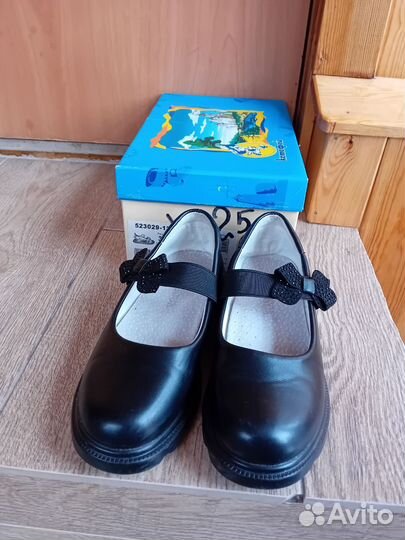 Обувь для девочки 33-35 размер