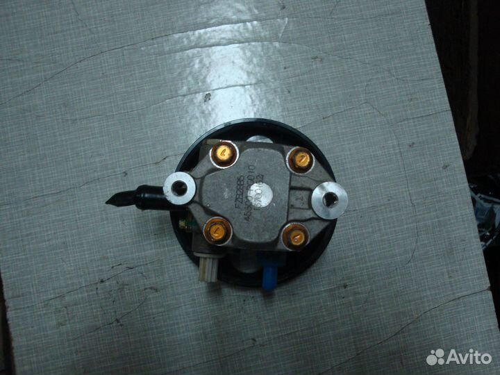 Насос гур мицубиси 1.6