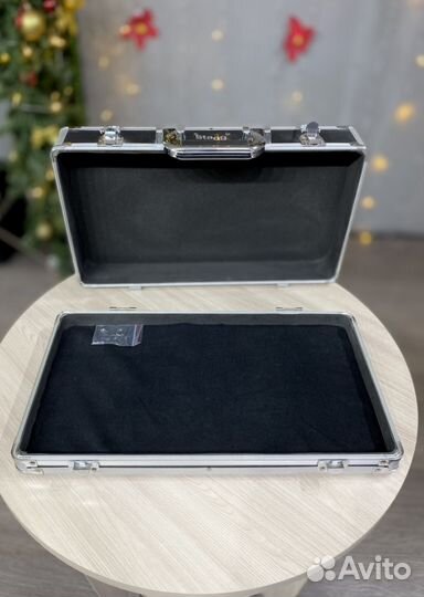 Кейс для гитарных эффектов stagg