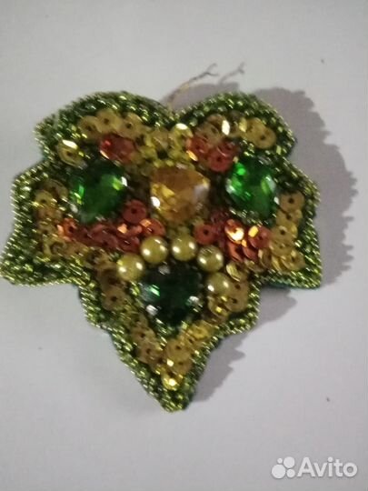 Брошь листик ручная работа