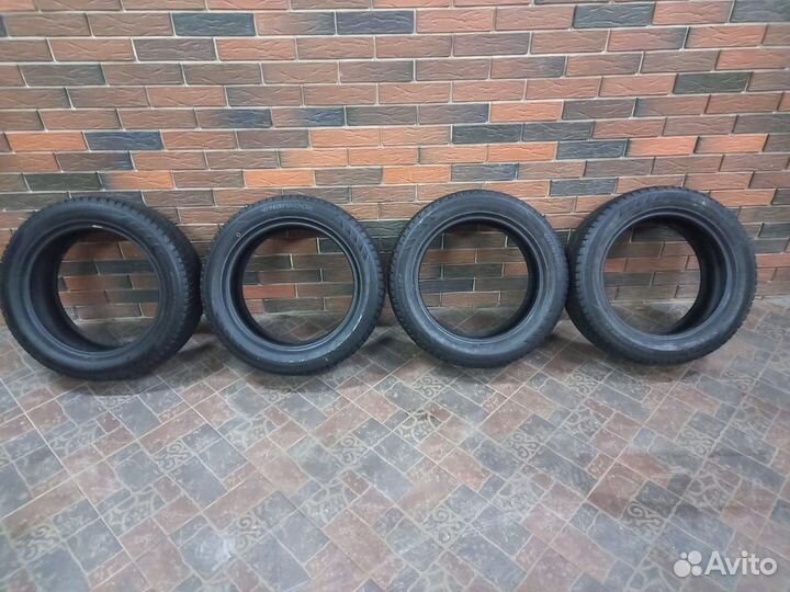 Hankook Winter I'Cept IZ2 215/55 R17 98