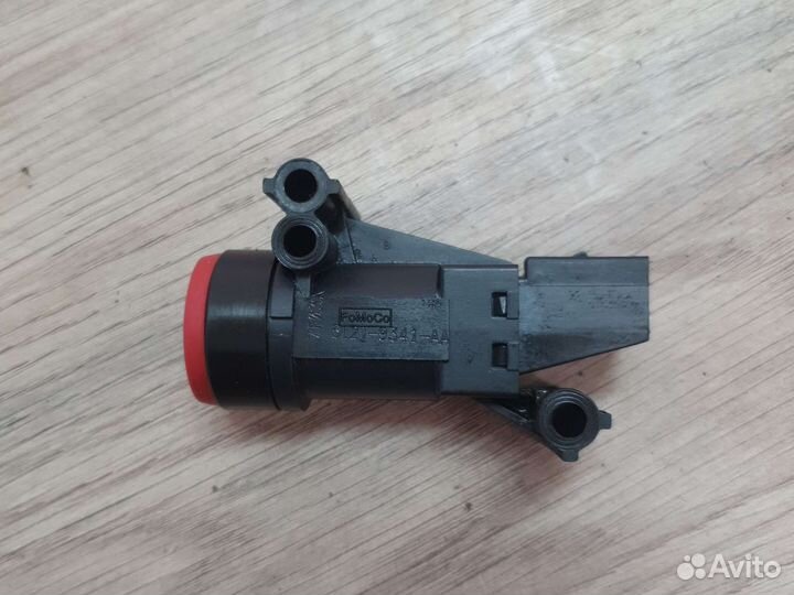 Кнопка отсечки топлива аварийный ford focus 2