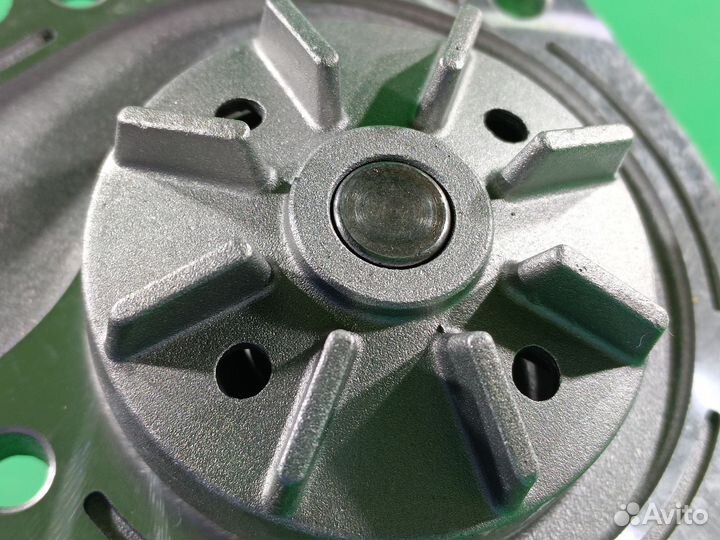 Помпа для Renault Logan