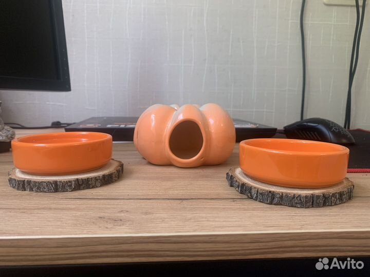 Керамические миски и домик для грызунов