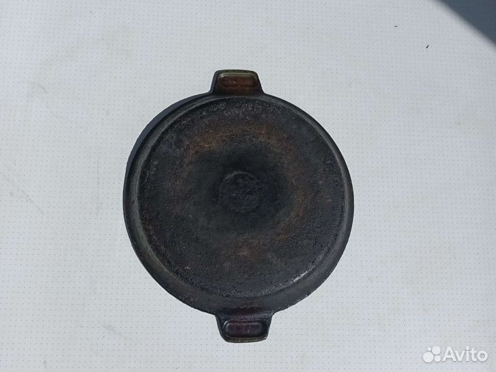 Чугунная сковорода