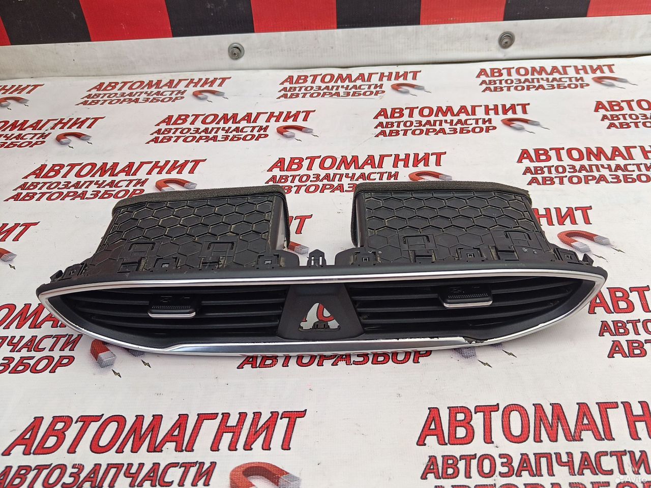 Дефлектор воздуховода Хендай Санта Фе 4 TM