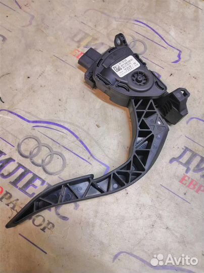 Педаль газа Audi Q5