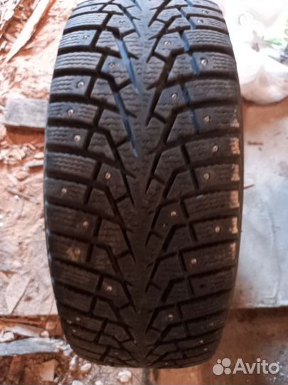 Maxxis ArcticTrekker NP3 205/55 R16