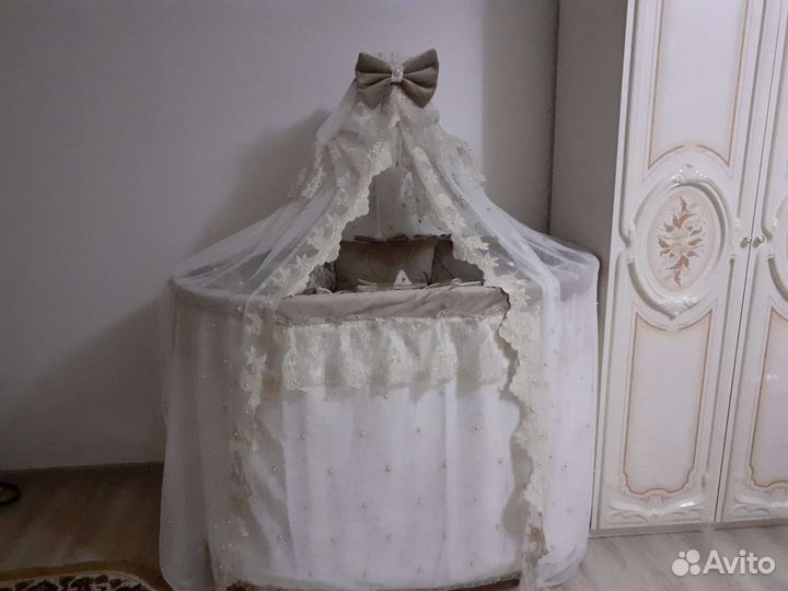 Детская кроватка