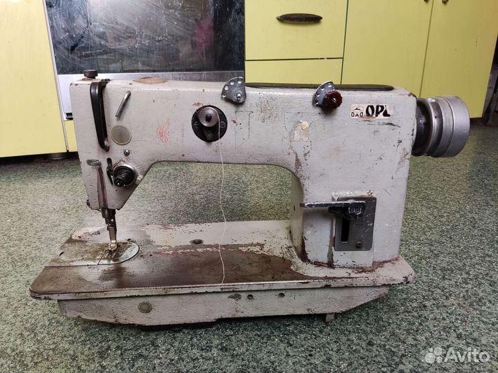 Швейная машина промышленная