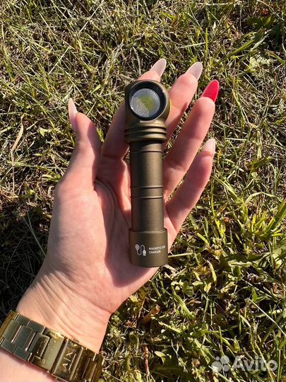 Фонарь налобный ArmyTek Wizard C2 Pro Magnet Olive