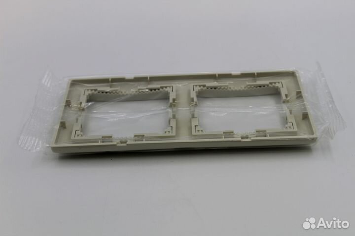 Рамка для розетки legrand на 2 цвет слоновая кость