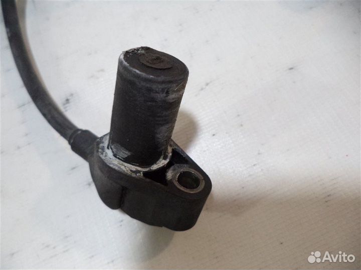 Датчик ABS передний Audi A4 Avant B7 ALT 2006