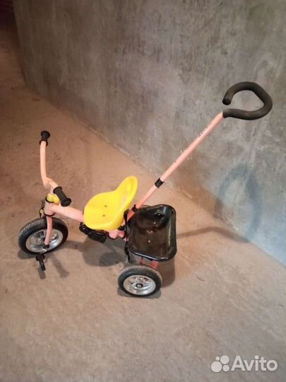 Детский велосипед с родительской ручкой