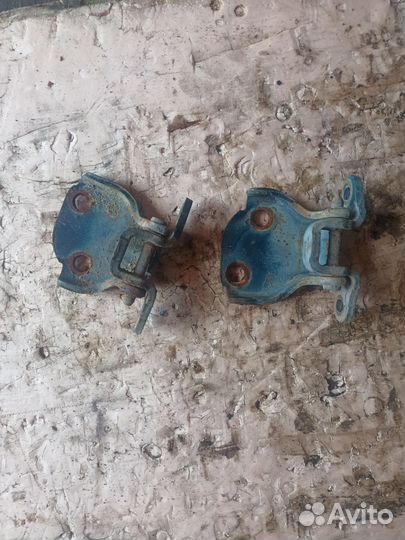 Петли двери передней левой ровер 45 Rover 45