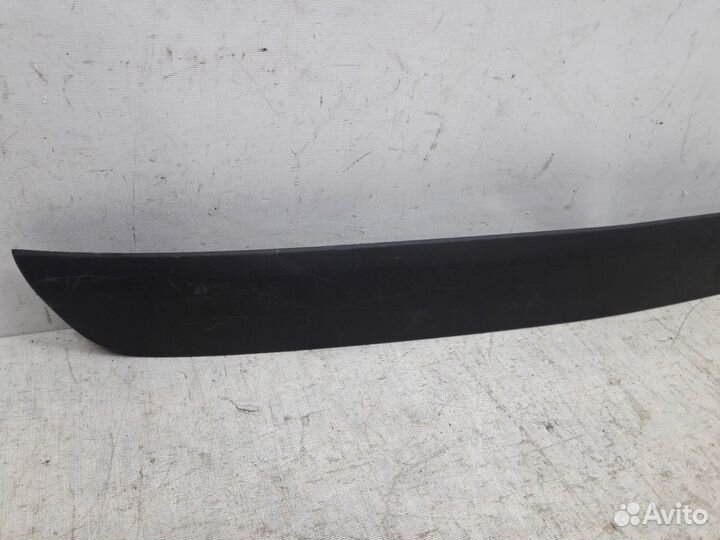 Наклакдка крышки багажника Toyota Rav4 XA50 2018