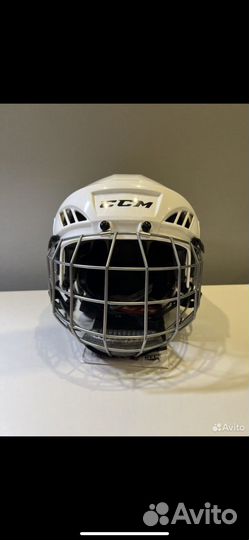 Хоккейный шлем