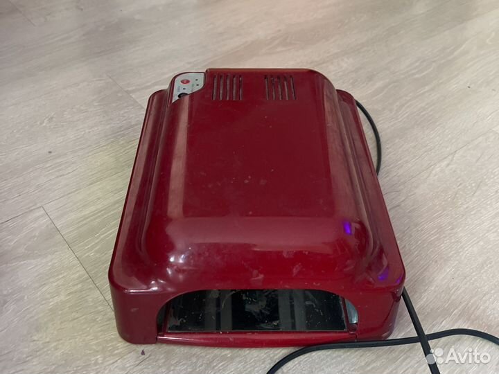 Лампа для ногтей