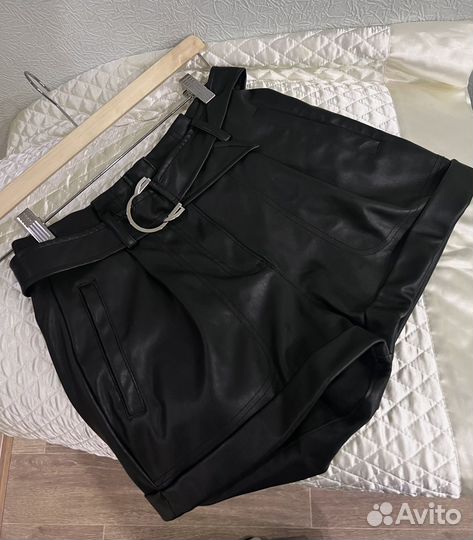 Кожаные шорты
