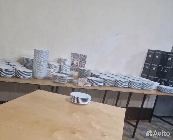 Прокат посуды столов стульев