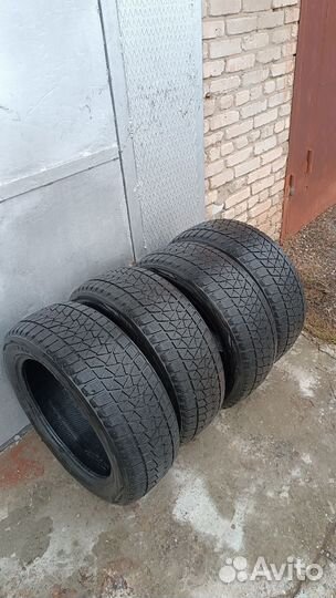 Bridgestone Blizzak DM-V2 235/55 R19 105T