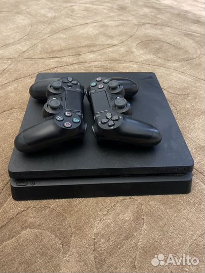 Sony PS4 slim 1tb бартер на машину с моей доплатой