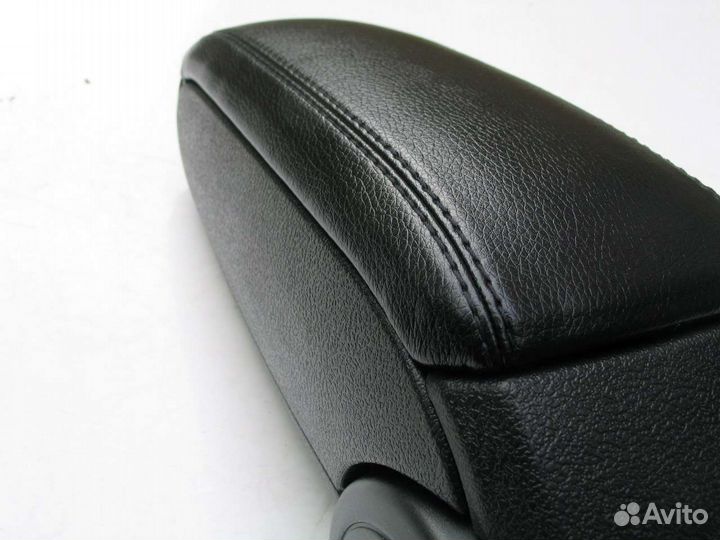 Подлокотник