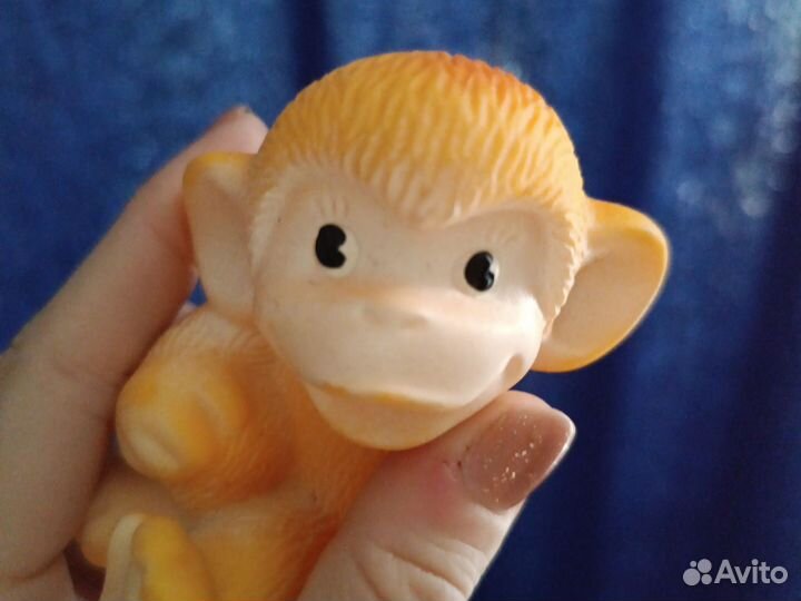Игрушка обезьяна резиновая СССР