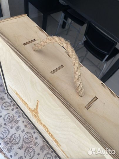 Деревянный ящик для вина