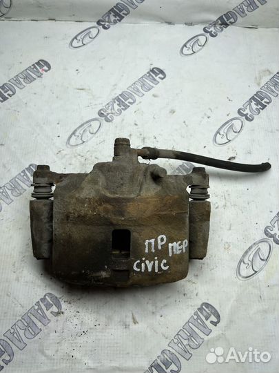 Суппорт передний Honda Civic 4D