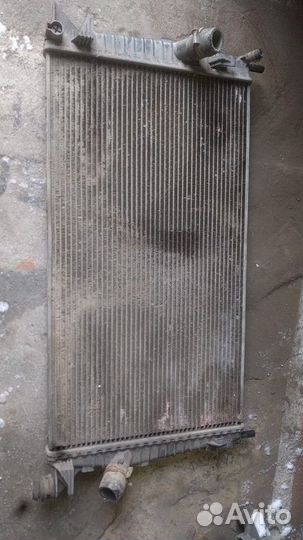 Радиатор охлаждения Ford Focus 2 Фокус