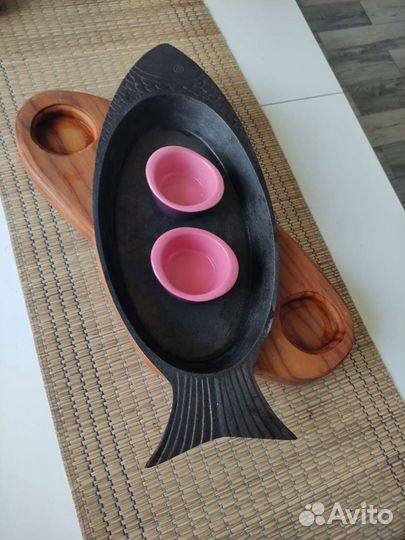 Сковорода чугунная 45см на дубовой подставке