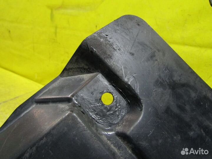 Пыльник двигателя Mitsubishi Lancer 10 07-13 г 972