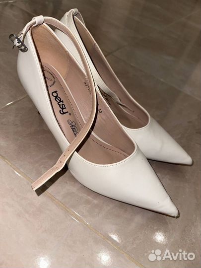 Туфли на каблуке