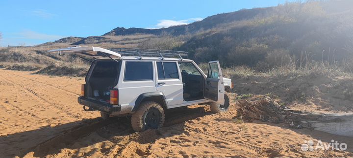 Jeep Cherokee 2.5 МТ, 1994, 300 000 км