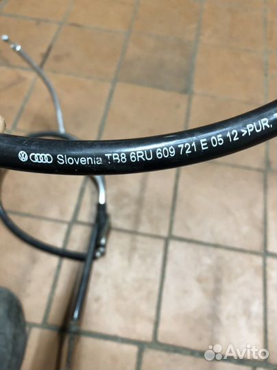 VW Polo sedan Трос ручника