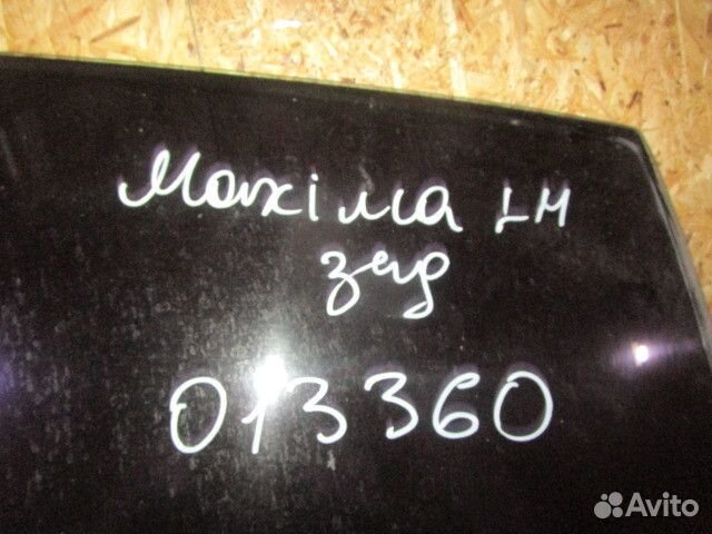 Стекло двери задней левой Nissan Maxima (J30) 1988