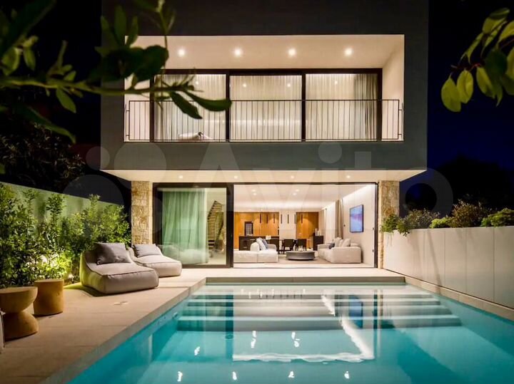 Дом 200 м² на участке 6 сот.